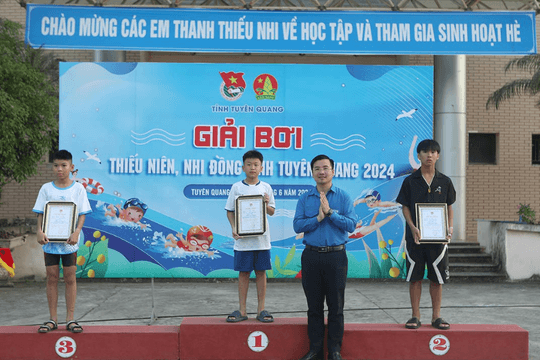 Tuyên Quang: Hơn 200 vận động viên tham gia giải bơi thiếu niên, nhi đồng