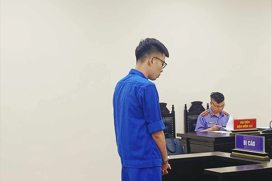 Nhân viên kinh doanh tham ô hơn 5 tỉ đồng
