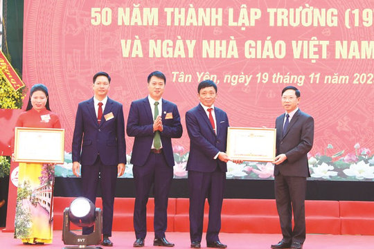 Xây dựng trường học đạt chuẩn quốc gia: Vạn sự khởi đầu nan
