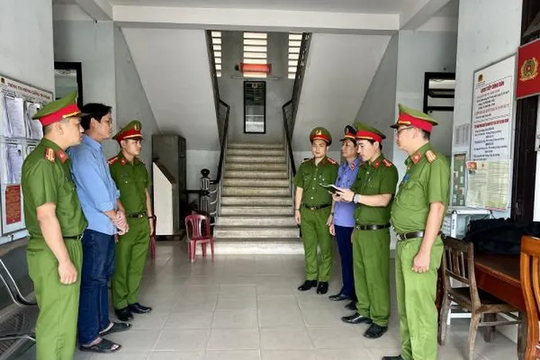 Nam nhân viên chiếm đoạt gần 1 tỷ đồng của công ty