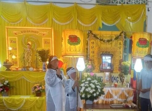 Sửa điện, một người đàn ông bị điện giật tử vong