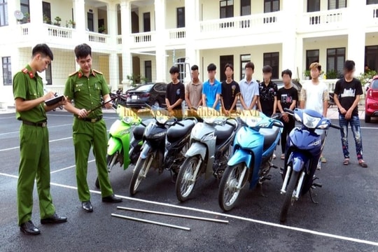 Điều tra nhóm thanh, thiếu niên gây rối trật tự và cố ý gây thương tích