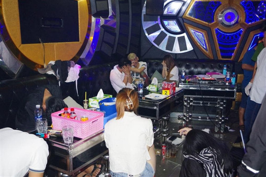 33 đối tượng dương tính với ma túy trong quán karaoke