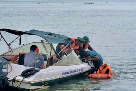 Lật thuyền trên sông Đồng Nai, 1 người mất tích