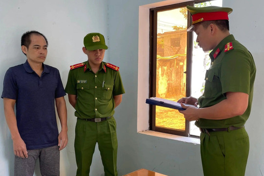 Lập công ty “ma” buôn lậu hàng hóa từ nước ngoài về