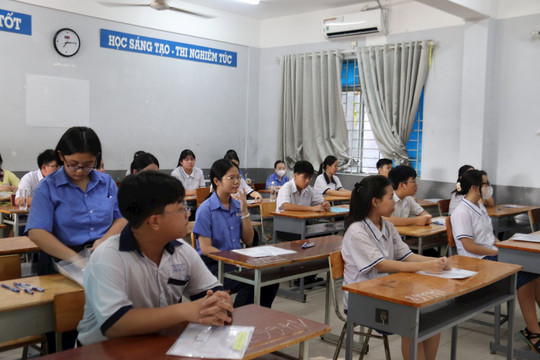 Kỳ thi lớp 10 TP.HCM: 2 thí sinh vi phạm quy chế thi