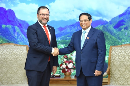 Thủ tướng Phạm Minh Chính tiếp Bộ trưởng Bộ Ngoại giao Venezuela