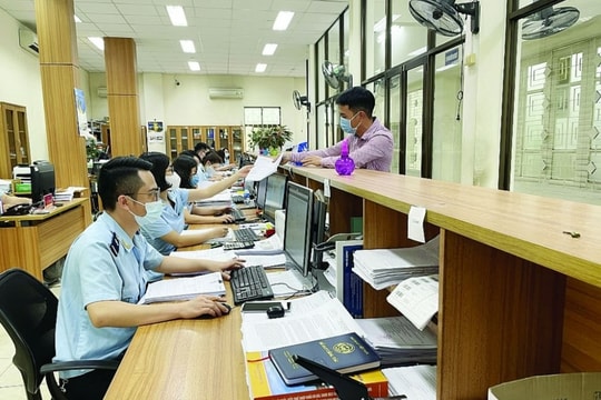 Thu ngân sách qua xuất nhập khẩu tăng 11,3% so với tháng trước