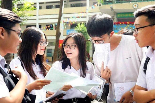 Sáng nay, hơn 105.000 thí sinh tại Hà Nội dự thi vào lớp 10 THPT