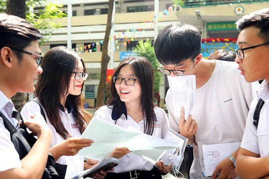 Tuyển sinh lớp 10: Hơn 100.000 thí sinh Hà Nội bắt đầu môn thi đầu tiên