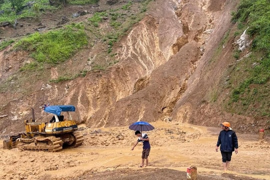 Hà Giang: Mưa lớn gây sạt lở, chia cắt nhiều tuyến đường