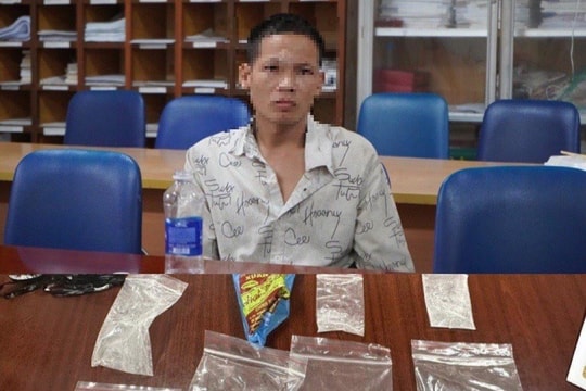 Bắt giữ nhóm đối tượng mua bán trái phép chất ma tuý