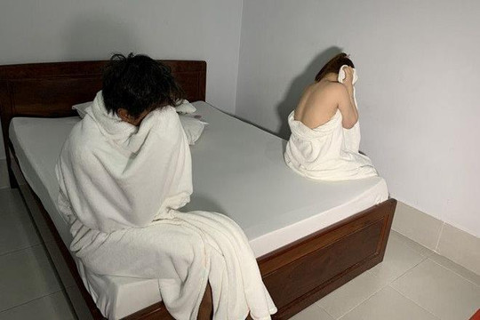 Hà Nội: Bắt giữ “tú bà” 21 tuổi môi giới mại dâm