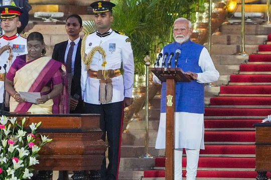 Thủ tướng Ấn Độ Narendra Modi tuyên thệ nhậm chức