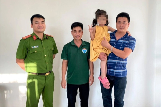 Cháu bé 5 tuổi bị bỏ quên tại trạm dừng nghỉ cao tốc