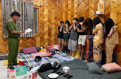 Tạm giữ hình sự đối tượng tàng trữ trái phép ma túy