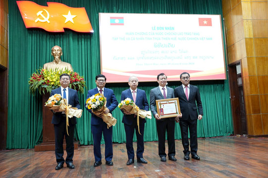 Tình đoàn kết hữu nghị giữa hai tỉnh TT-Huế và Sê Kông (Lào)