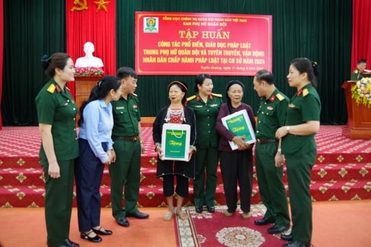 Tập huấn công tác phổ biến, giáo dục pháp luật trong Phụ nữ Quân đội và Nhân dân