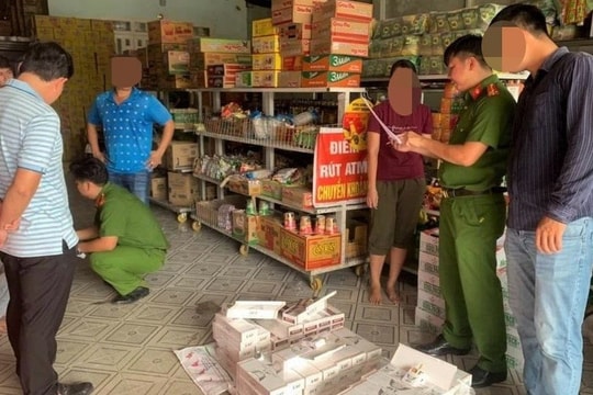 Bình Dương: Bắt quả tang vụ mua bán hàng cấm