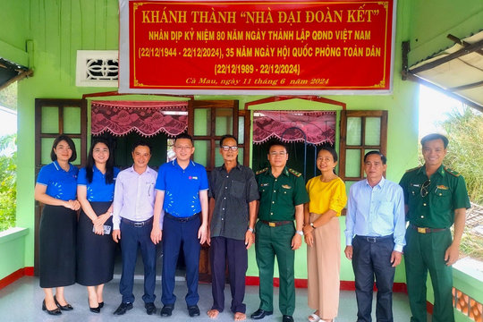 BĐBP Cà Mau hỗ trợ 'Nhà Đại đoàn kết' cho người dân có hoàn cảnh khó khăn