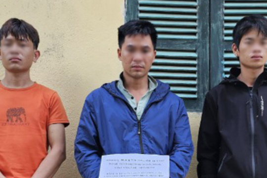 Khởi tố vụ án đưa người xuất cảnh trái phép