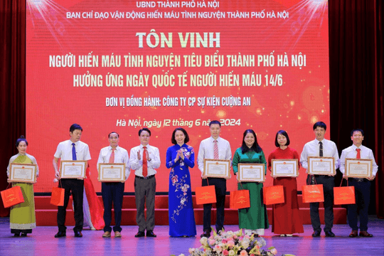Tôn vinh 113 tập thể, gia đình, cá nhân hiến máu tiêu biểu