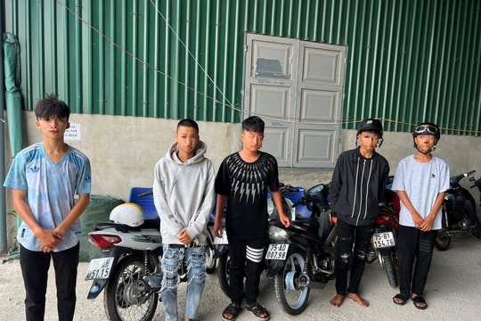 Truy bắt nhóm thanh thiếu niên lạng lách, đánh võng trên đường