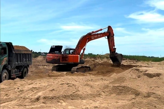 Doanh nghiệp khai thác mỏ cát bị xử phạt hơn 150 triệu đồng