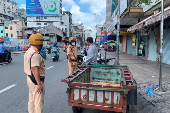 TP.HCM: Xe lôi, xe kéo, xe 3, 4 bánh tự chế… tiềm ẩn nguy cơ tai nạn