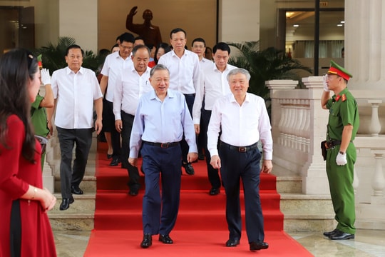 Chủ tịch nước Tô Lâm thăm, làm việc tại Tòa án nhân dân Tối cao