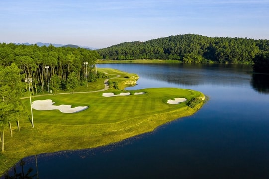 Bùng nổ xu hướng đầu tư sân golf