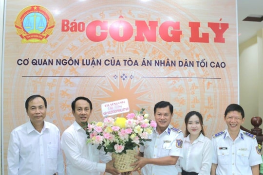 Bộ Tư lệnh Vùng Cảnh sát biển 4 chúc mừng Báo Công lý nhân dịp 21/6