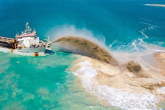 Phó Thủ tướng chỉ đạo gỡ khó trong khai thác cát biển phục vụ dự án trọng điểm quốc gia