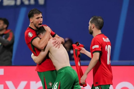 Vòng loại Euro 2024: Bồ Đào Nha ngược dòng kịch tính ngày ra quân