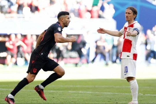 Vòng loại Euro 2024: Xuất hiện đội có nguy cơ bị loại sớm