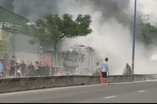 Cháy cơ sở làm bột nhang, có người tử vong