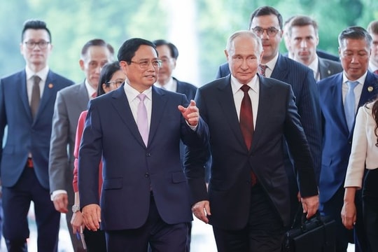 Thủ tướng Phạm Minh Chính hội kiến Tổng thống Liên bang Nga Vladimir Putin
