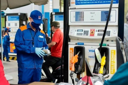 Giá xăng dầu tiếp tục tăng