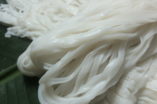 Tiêu hủy 30kg bánh phở chứa phoóc môn