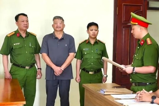 Khởi tố Chủ tịch xã để xảy ra khai thác trái phép khoáng sản