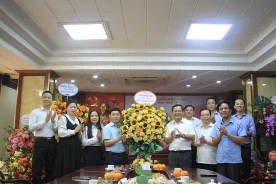 Phó Chánh án TANDTC Nguyễn Văn Du thăm, chúc mừng Báo Công lý nhân ngày 21/6