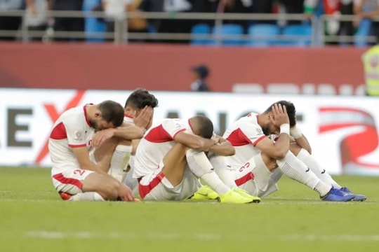 Euro 2024: Đương kim vô địch gục ngã vì pha phản lưới