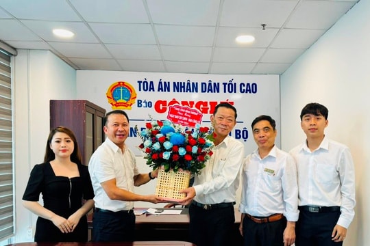 Chánh án TAND tỉnh Bình Dương chúc mừng Báo Công lý