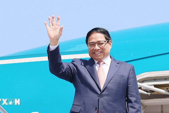 Thủ tướng Phạm Minh Chính lên đường dự Hội nghị của Diễn đàn Kinh tế ...