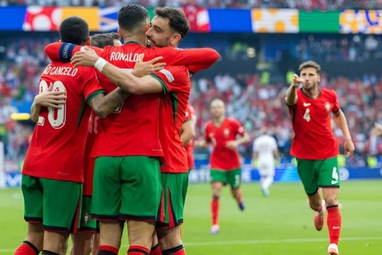 Vòng loại Euro 2024: “Kẻ mạnh” thắng đậm, “ông lớn” ra oai