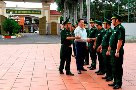 Trưởng Ban Tuyên giáo Trung ương thăm và làm việc tại Bộ chỉ huy Bộ đội Biên phòng tỉnh Đắk Lắk