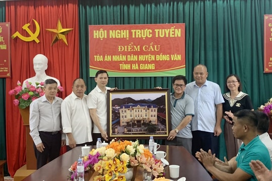 Đoàn hội thẩm TAND huyện Na Rì đi thực tế, học tập, rút kinh nghiệm