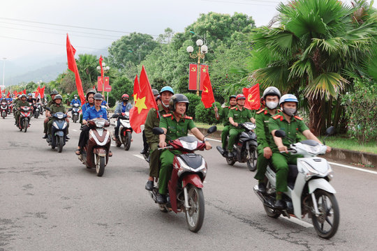 Ra quân hưởng ứng “Ngày Quốc tế phòng, chống ma túy” và “Ngày toàn dân phòng, chống ma túy”