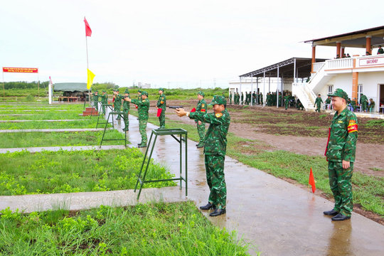 Nhiều cá nhân trong BĐBP tỉnh Cà Mau đạt thành tích bắn giỏi