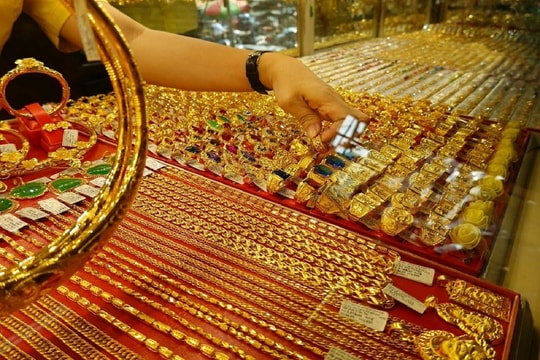 Giá vàng hôm nay 26/6: Vàng trong nước và thế giới chênh 4,93 triệu đồng